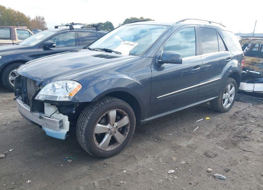Photo 2 of 2011 Mercedes-benz Ml 350 4MATIC (VIN 4JGBB8GB2BA644522)