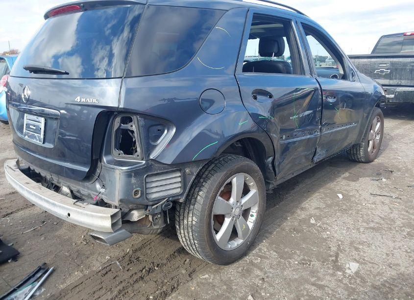 Photo 4 of 2011 Mercedes-benz Ml 350 4MATIC (VIN 4JGBB8GB2BA644522)