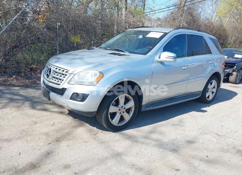 Photo 2 of 2011 Mercedes-benz Ml 350 4MATIC (VIN 4JGBB8GB2BA702483)