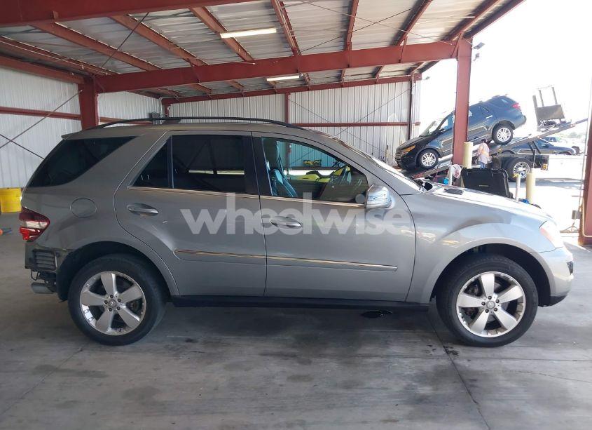 Photo 14 of 2011 Mercedes-benz Ml 350 4MATIC (VIN 4JGBB8GB3BA696290)