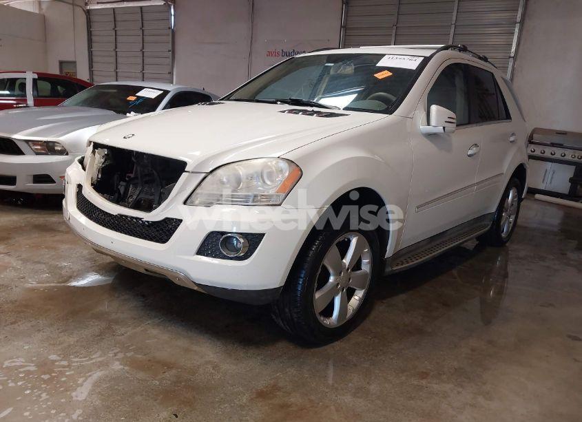 Photo 2 of 2011 Mercedes-benz Ml 350 4MATIC (VIN 4JGBB8GB4BA716692)