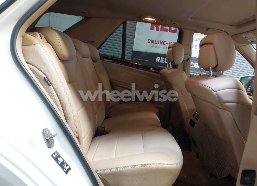 Photo 8 of 2011 Mercedes-benz Ml 350 4MATIC (VIN 4JGBB8GB4BA716692)