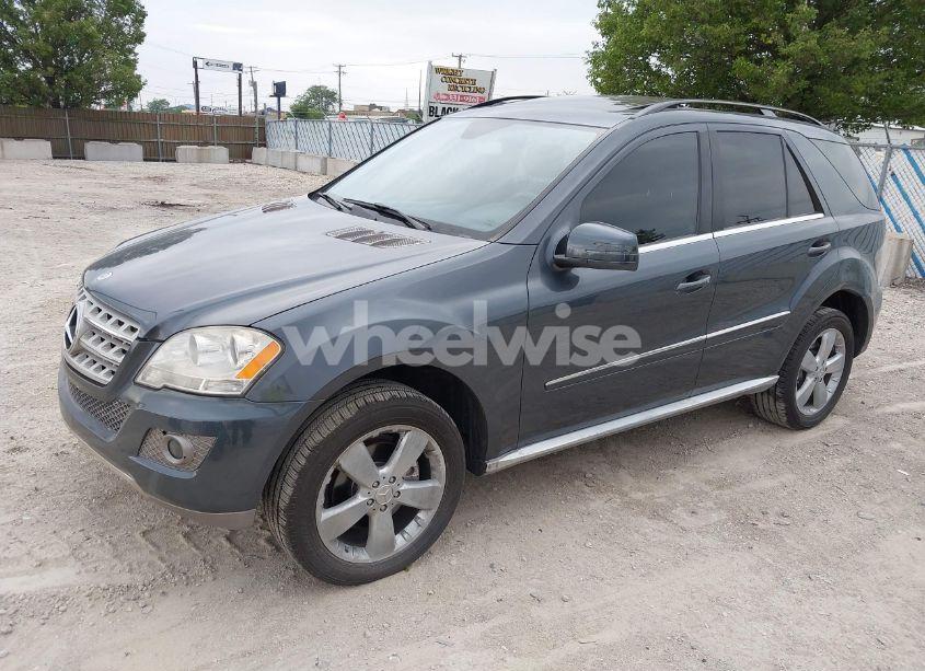 Photo 2 of 2011 Mercedes-benz Ml 350 4MATIC (VIN 4JGBB8GB4BA719043)