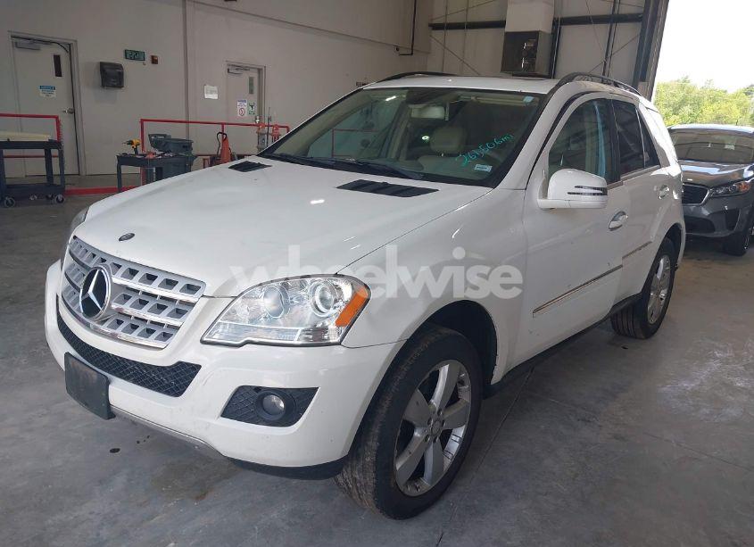 Photo 2 of 2011 Mercedes-benz Ml 350 4MATIC (VIN 4JGBB8GB4BA738479)