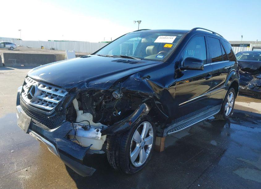 Photo 2 of 2011 Mercedes-benz Ml 350 4MATIC (VIN 4JGBB8GB5BA673299)
