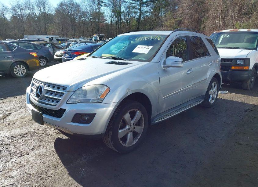 Photo 2 of 2011 Mercedes-benz Ml 350 4MATIC (VIN 4JGBB8GB5BA711792)