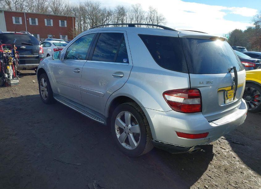 Photo 3 of 2011 Mercedes-benz Ml 350 4MATIC (VIN 4JGBB8GB5BA711792)
