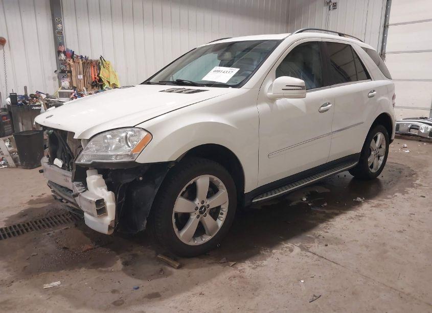 Photo 2 of 2011 Mercedes-benz Ml 350 4MATIC (VIN 4JGBB8GB5BA740211)