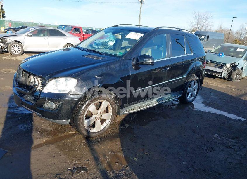 Photo 2 of 2011 Mercedes-benz Ml 350 4MATIC (VIN 4JGBB8GB5BA757171)