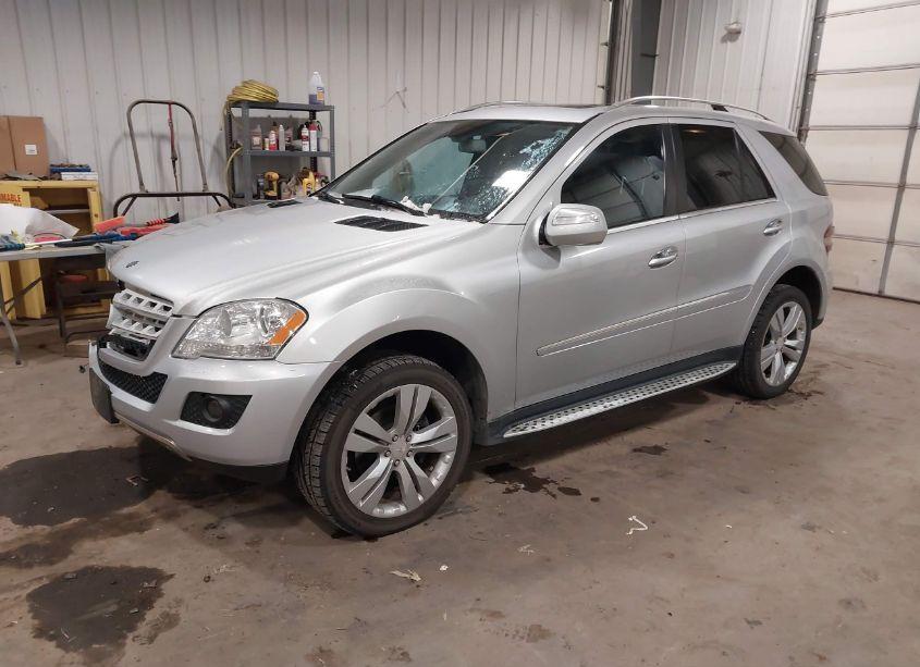 Photo 2 of 2010 Mercedes-benz Ml 350 4MATIC (VIN 4JGBB8GB6AA556538)