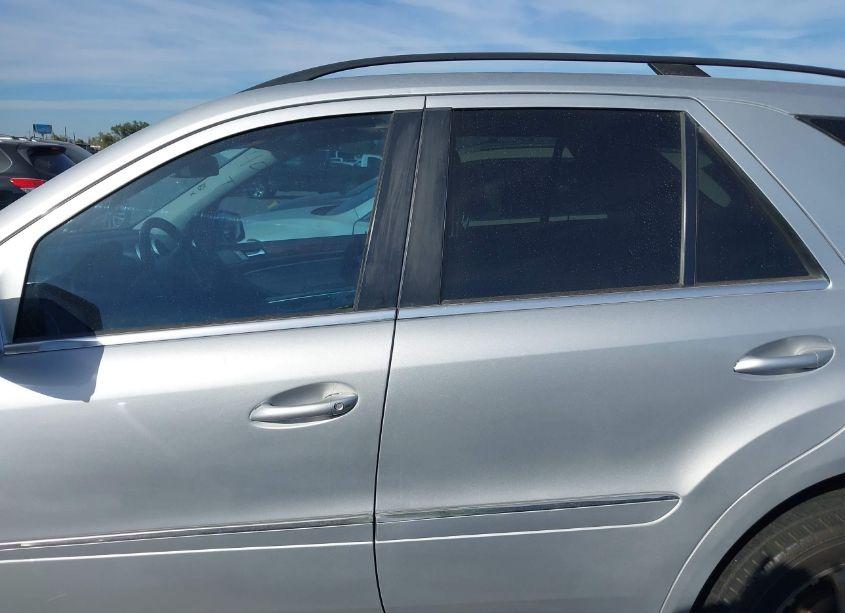 Photo 14 of 2011 Mercedes-benz Ml 350 4MATIC (VIN 4JGBB8GB6BA643924)