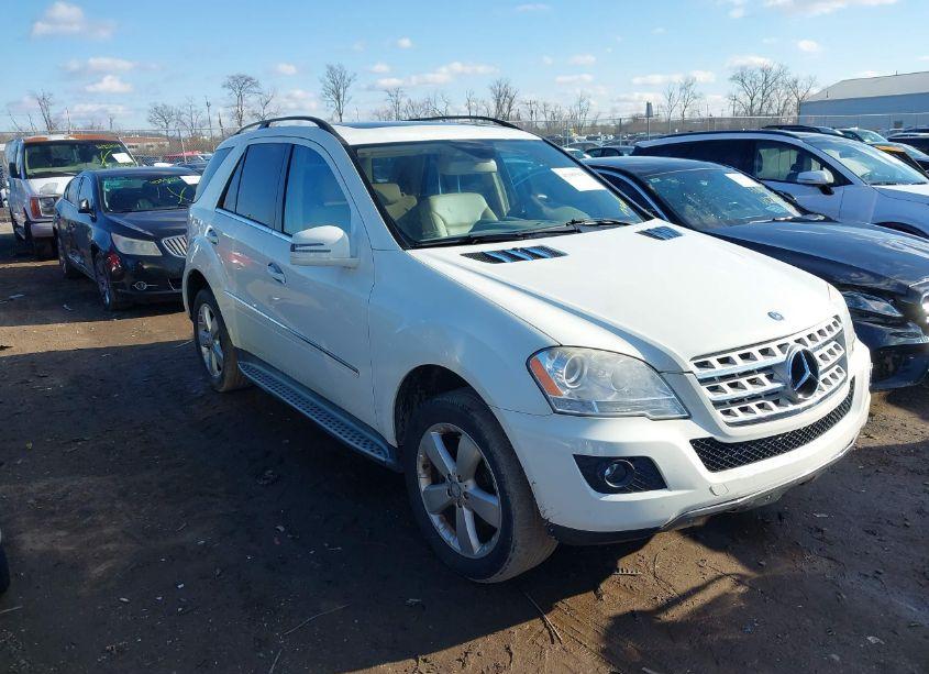 2011 Mercedes-benz Ml 350 4MATIC (VIN 4JGBB8GB6BA715124) main photo