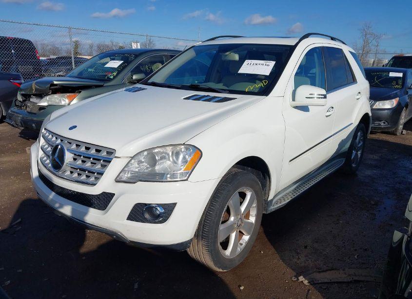 Photo 2 of 2011 Mercedes-benz Ml 350 4MATIC (VIN 4JGBB8GB6BA715124)