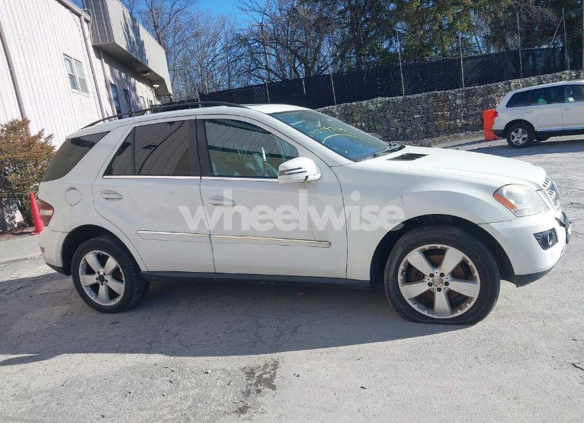 Photo 13 of 2011 Mercedes-benz Ml 350 4MATIC (VIN 4JGBB8GB6BA727273)