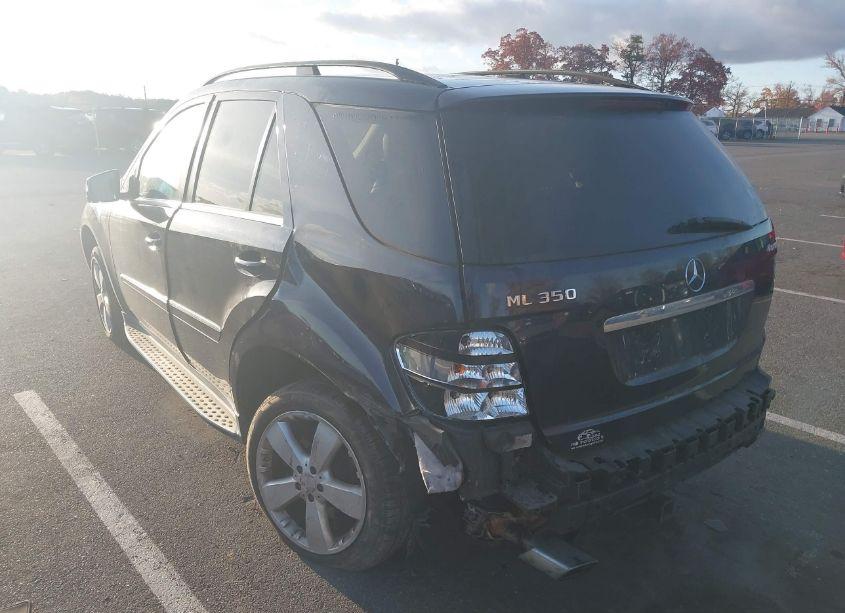 Photo 3 of 2011 Mercedes-benz Ml 350 4MATIC (VIN 4JGBB8GB7BA692954)