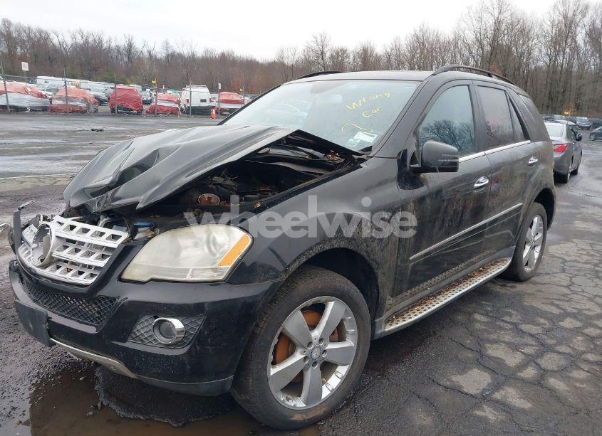 Photo 2 of 2011 Mercedes-benz Ml 350 4MATIC (VIN 4JGBB8GB9BA677033)