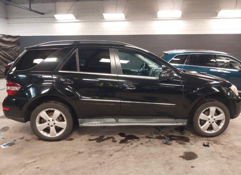 Photo 13 of 2011 Mercedes-benz Ml 350 4MATIC (VIN 4JGBB8GB9BA713772)