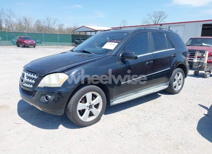 Photo 2 of 2011 Mercedes-benz Ml 350 4MATIC (VIN 4JGBB8GBXBA660659)