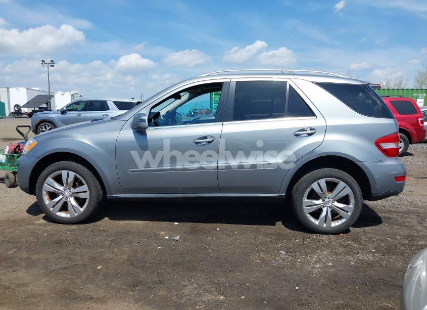 Photo 14 of 2011 Mercedes-benz Ml 350 4MATIC (VIN 4JGBB8GBXBA702201)