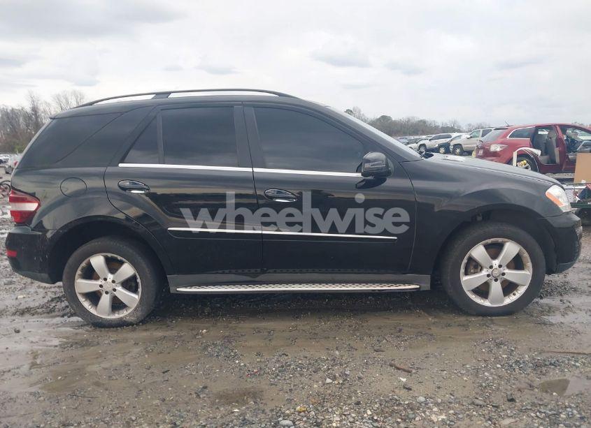 Photo 13 of 2011 Mercedes-benz Ml 350 4MATIC (VIN 4JGBB8GBXBA726627)