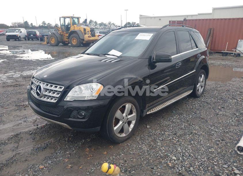 Photo 2 of 2011 Mercedes-benz Ml 350 4MATIC (VIN 4JGBB8GBXBA726627)