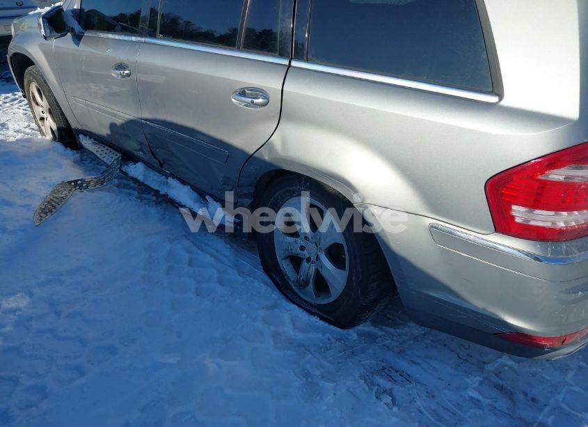 Photo 6 of 2011 Mercedes-benz Gl 450 4MATIC (VIN 4JGBF7BE3BA700323)