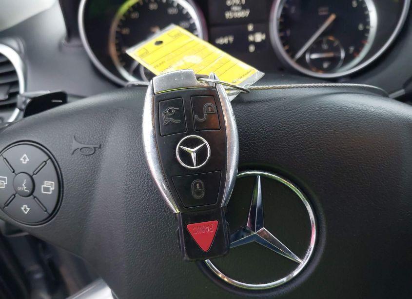 Photo 11 of 2012 Mercedes-benz Gl 550 4MATIC (VIN 4JGBF8GE1CA782830)