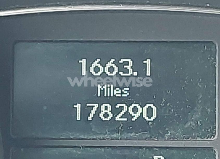 Photo 16 of 2010 Mercedes-benz Gl 550 4MATIC (VIN 4JGBF8GE5AA576827)