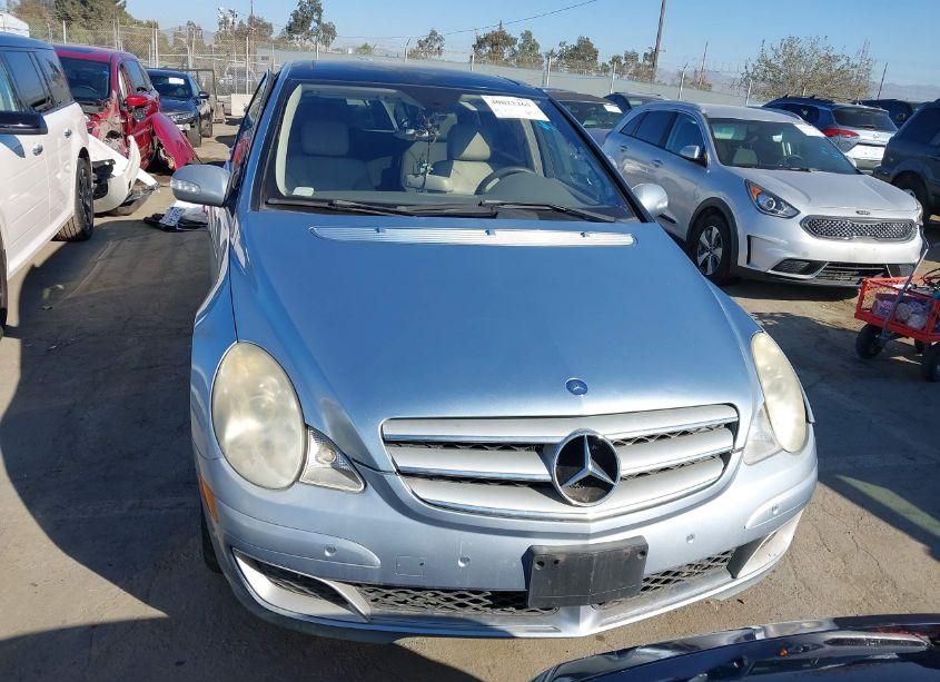 Photo 13 of 2007 Mercedes-benz R 350 4MATIC (VIN 4JGCB65E07A055739)