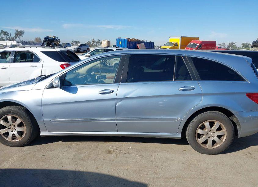 Photo 6 of 2007 Mercedes-benz R 350 4MATIC (VIN 4JGCB65E07A055739)