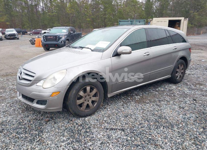 Photo 2 of 2007 Mercedes-benz R 350 4MATIC (VIN 4JGCB65E17A039307)