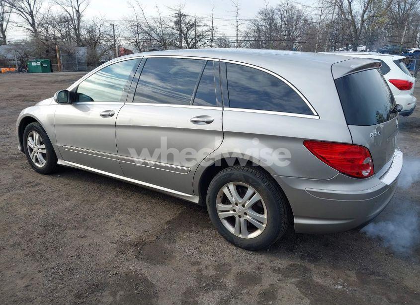 Photo 3 of 2008 Mercedes-benz R 350 4MATIC (VIN 4JGCB65E18A072826)