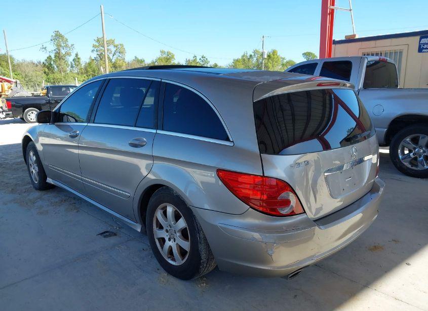 Photo 3 of 2006 Mercedes-benz R 350 4MATIC (VIN 4JGCB65E26A014057)