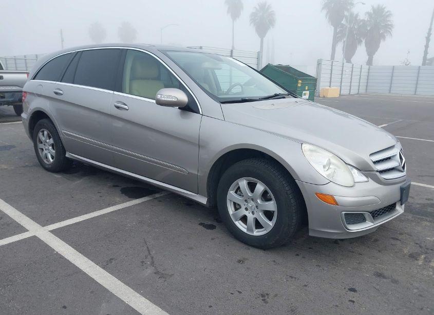 2007 Mercedes-benz R 350 4MATIC (VIN 4JGCB65E37A036747) main photo
