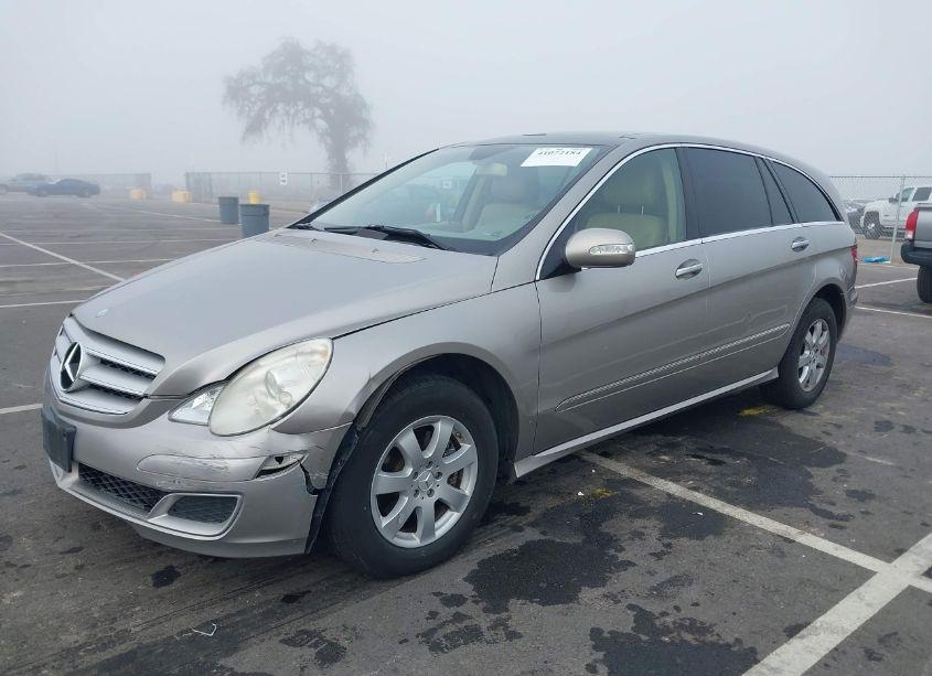 Photo 2 of 2007 Mercedes-benz R 350 4MATIC (VIN 4JGCB65E37A036747)
