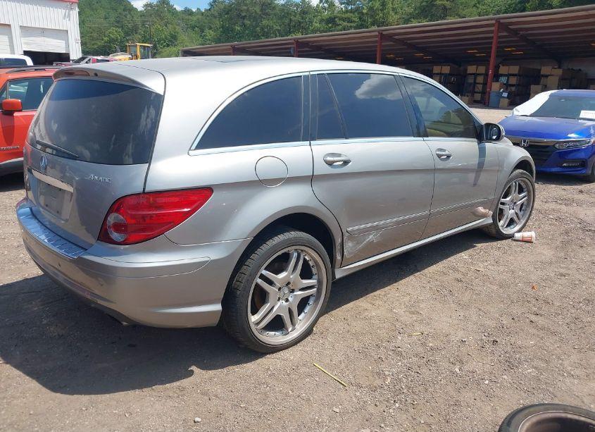 Photo 4 of 2008 Mercedes-benz R 350 4MATIC (VIN 4JGCB65E38A073203)