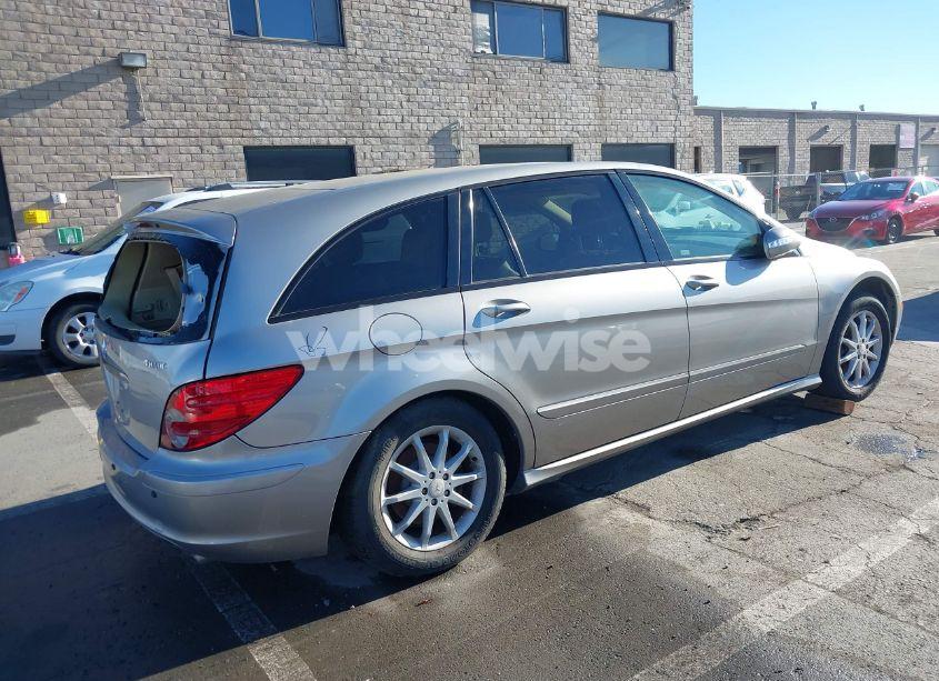 Photo 4 of 2006 Mercedes-benz R 350 4MATIC (VIN 4JGCB65E46A032480)