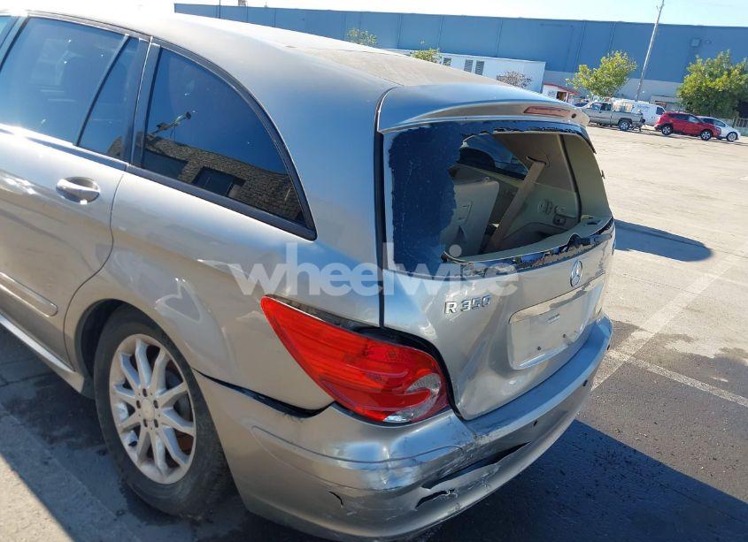 Photo 6 of 2006 Mercedes-benz R 350 4MATIC (VIN 4JGCB65E46A032480)