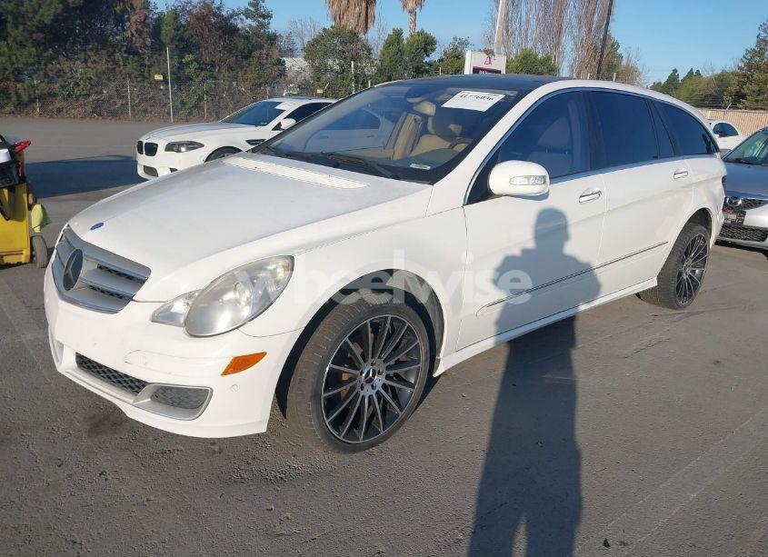 Photo 2 of 2007 Mercedes-benz R 350 4MATIC (VIN 4JGCB65E67A041599)
