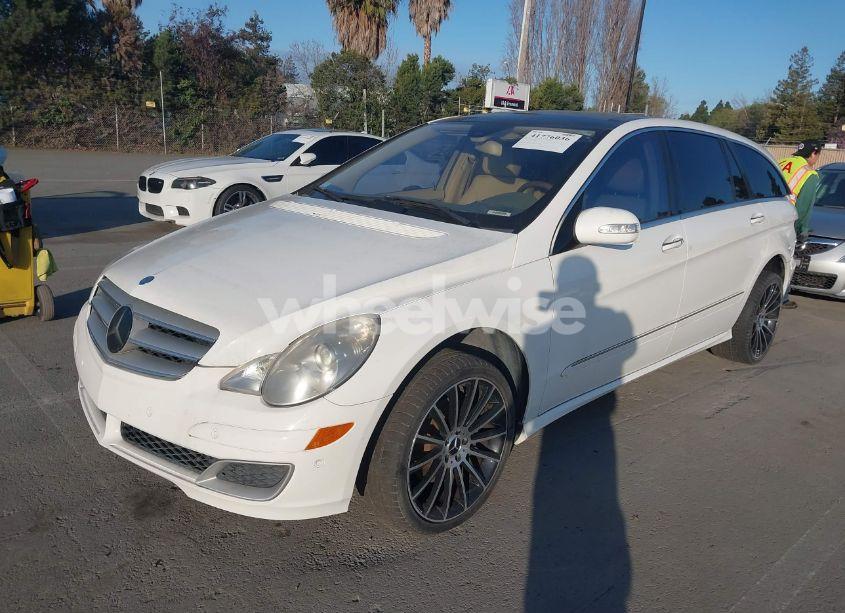 Photo 6 of 2007 Mercedes-benz R 350 4MATIC (VIN 4JGCB65E67A041599)