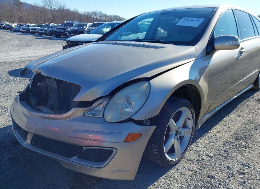 Photo 14 of 2006 Mercedes-benz R 350 4MATIC (VIN 4JGCB65E76A024955)