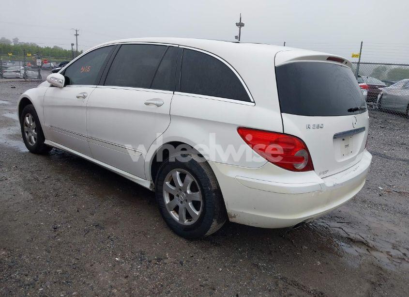 Photo 3 of 2007 Mercedes-benz R 350 4MATIC (VIN 4JGCB65E77A049100)