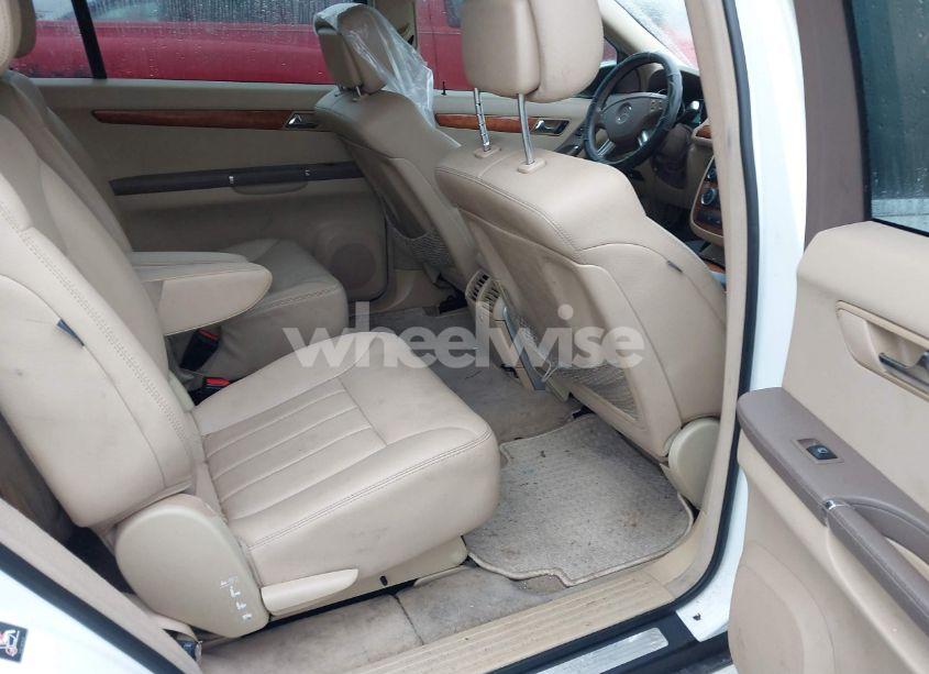 Photo 8 of 2007 Mercedes-benz R 350 4MATIC (VIN 4JGCB65E77A049100)