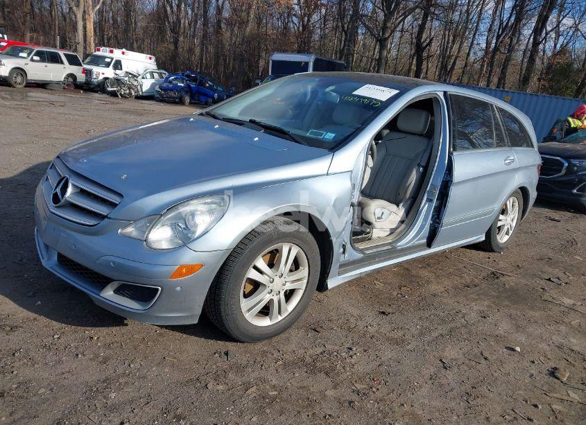 Photo 2 of 2007 Mercedes-benz R 350 4MATIC (VIN 4JGCB65E87A055682)