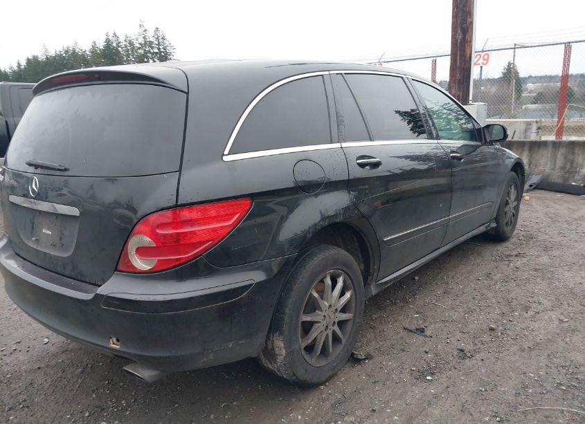 Photo 4 of 2006 Mercedes-benz R 350 4MATIC (VIN 4JGCB65E96A017506)