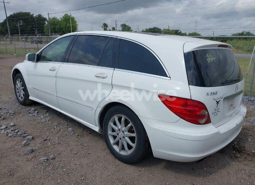Photo 3 of 2007 Mercedes-benz R 350 4MATIC (VIN 4JGCB65E97A051365)