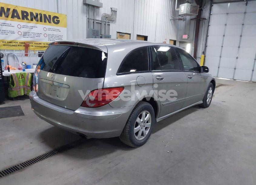 Photo 4 of 2006 Mercedes-benz R 350 4MATIC (VIN 4JGCB65EX6A017255)