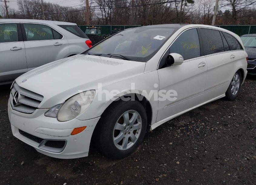 Photo 2 of 2007 Mercedes-benz R 350 4MATIC (VIN 4JGCB65EX7A054839)