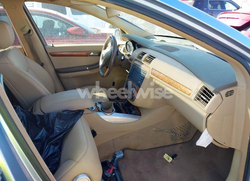 Photo 5 of 2009 Mercedes-benz R 350 4MATIC (VIN 4JGCB65EX9A092073)