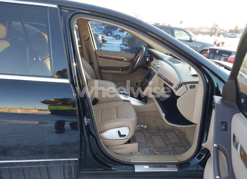 Photo 5 of 2011 Mercedes-benz R 350 4MATIC (VIN 4JGCB6FE3BA114001)